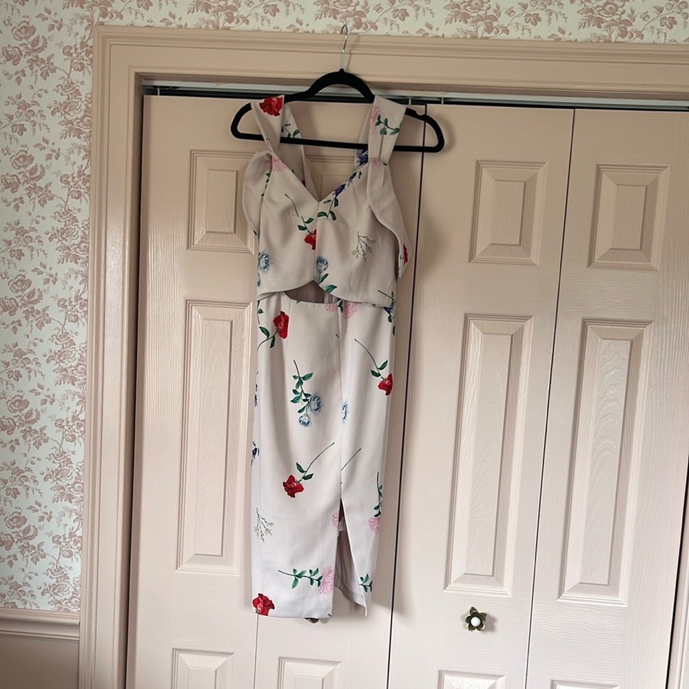 Elliatt Floral Sleeveless Dress